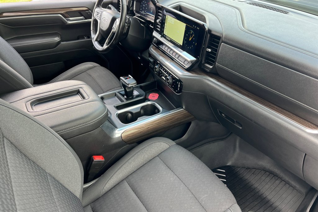 Used 2022 Chevrolet Silverado 1500 LT Trail Boss image 12