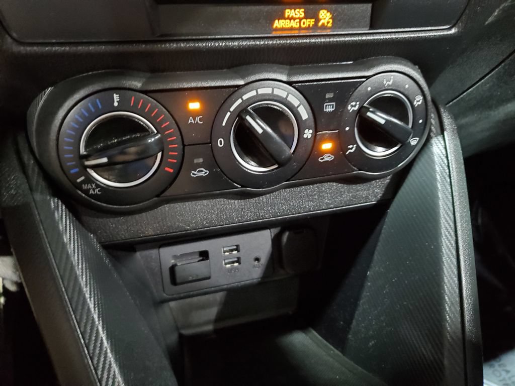 Used 2019 Toyota Yaris LE FWD image 30