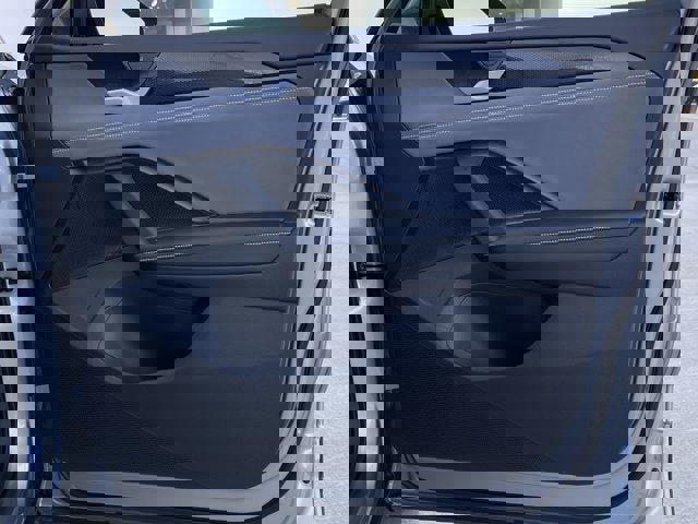 New 2025 Volkswagen Tiguan SE image 18