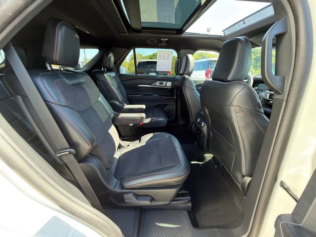 Used 2025 Ford Explorer ST w/ Sun And Sound Package image 10