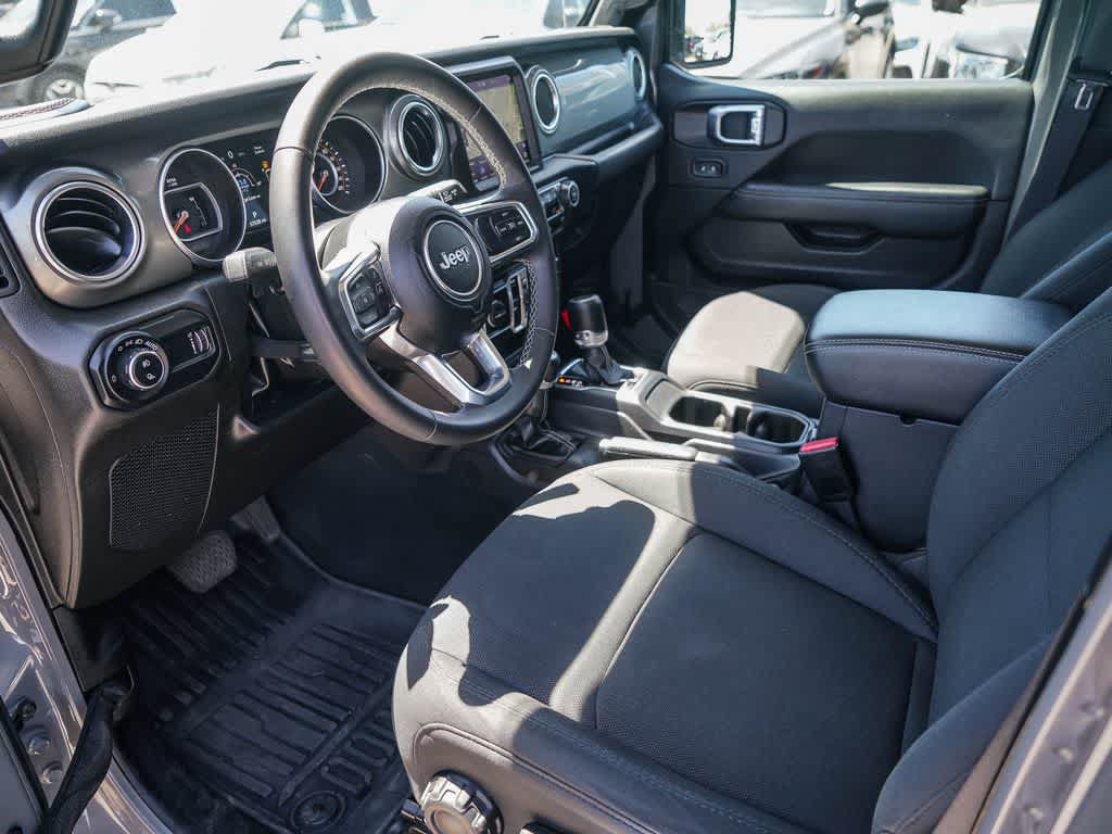 Certified 2023 Jeep Gladiator Overland AWD/4WD image 16