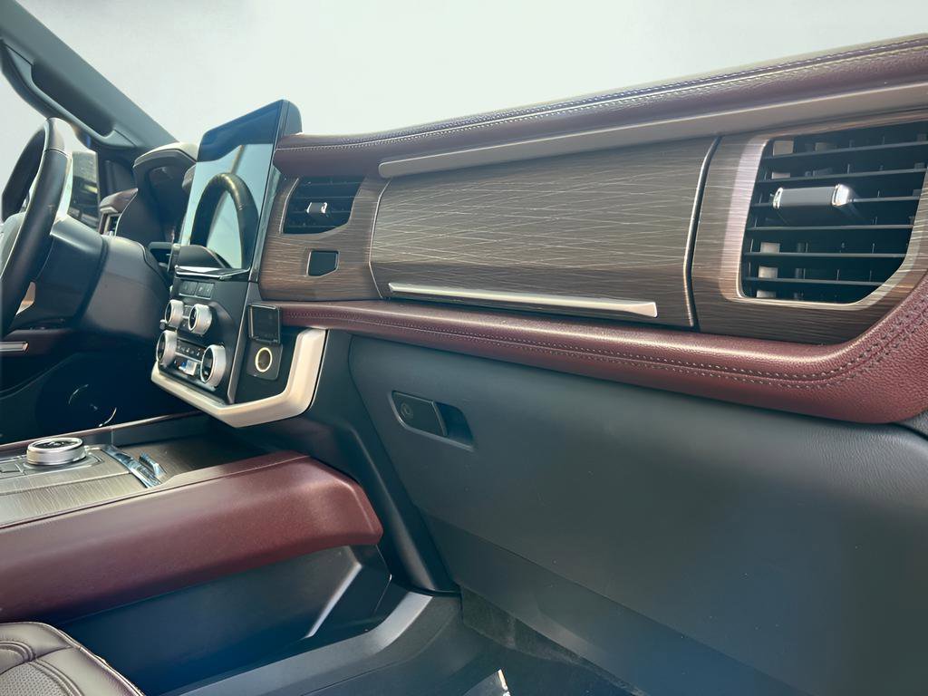 Used 2023 Ford Expedition Limited AWD/4WD image 20