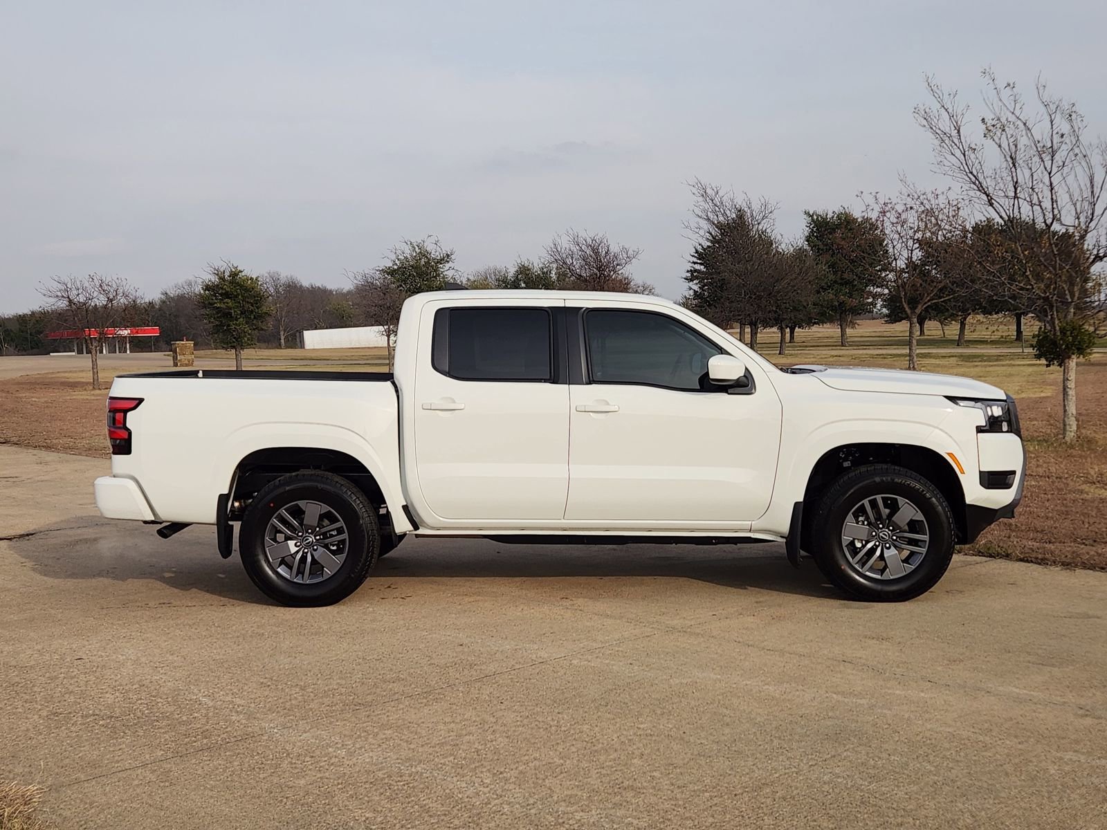 New 2026 Nissan Frontier SV image 7