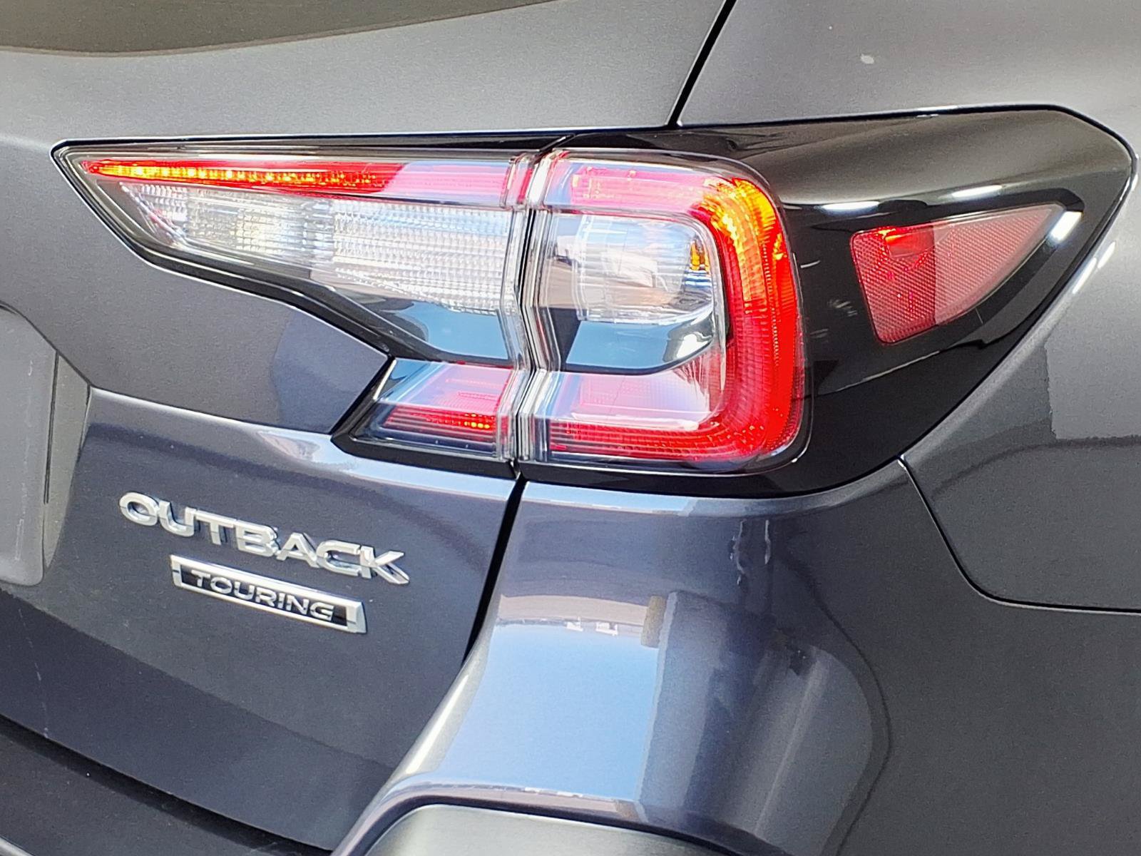 Used 2024 Subaru Outback Touring AWD/4WD image 6