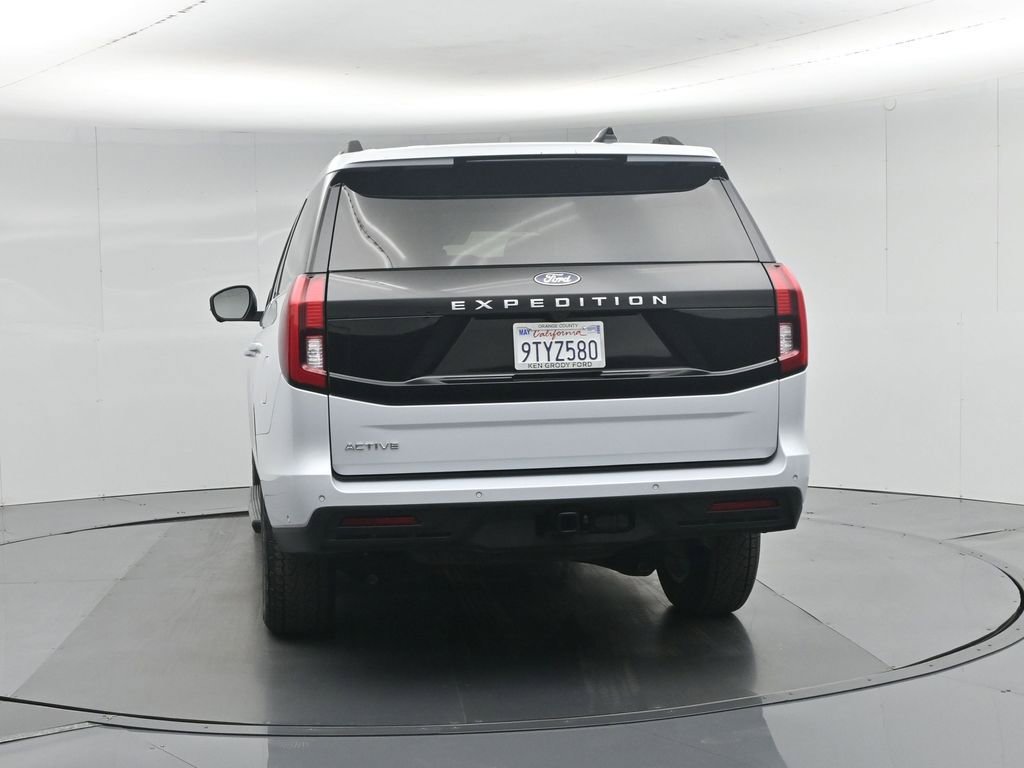 Used 2025 Ford Expedition Active image 28