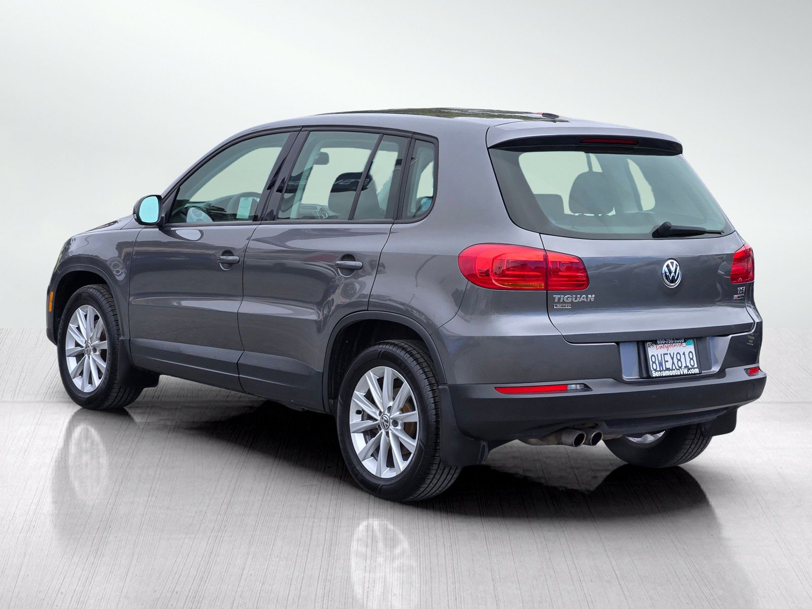 Used 2017 Volkswagen Tiguan Limited w/ Alloy Wheels Package AWD/4WD image 6