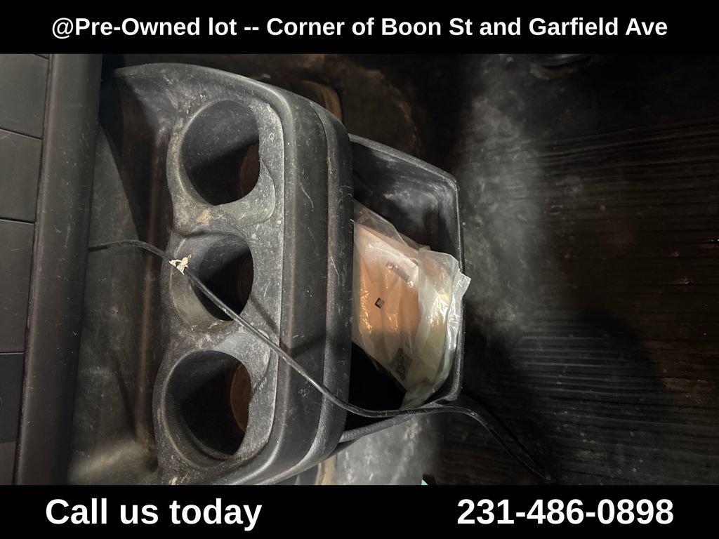 Used 2013 Chevrolet Express 2500 RWD image 26