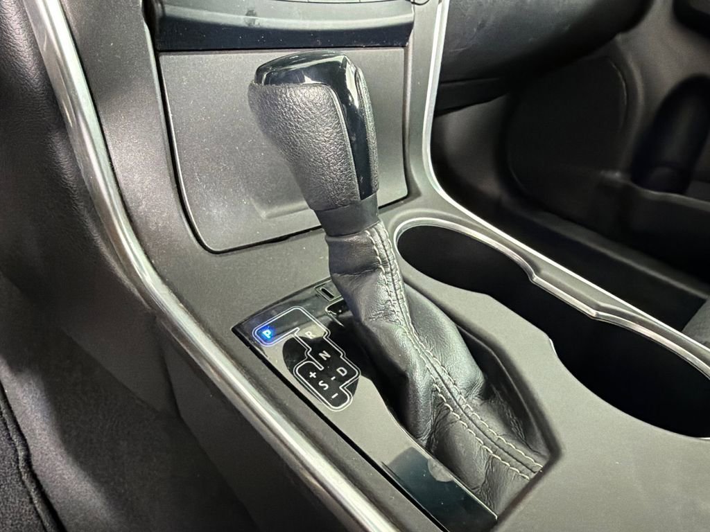 Used 2015 Toyota Camry LE FWD image 30