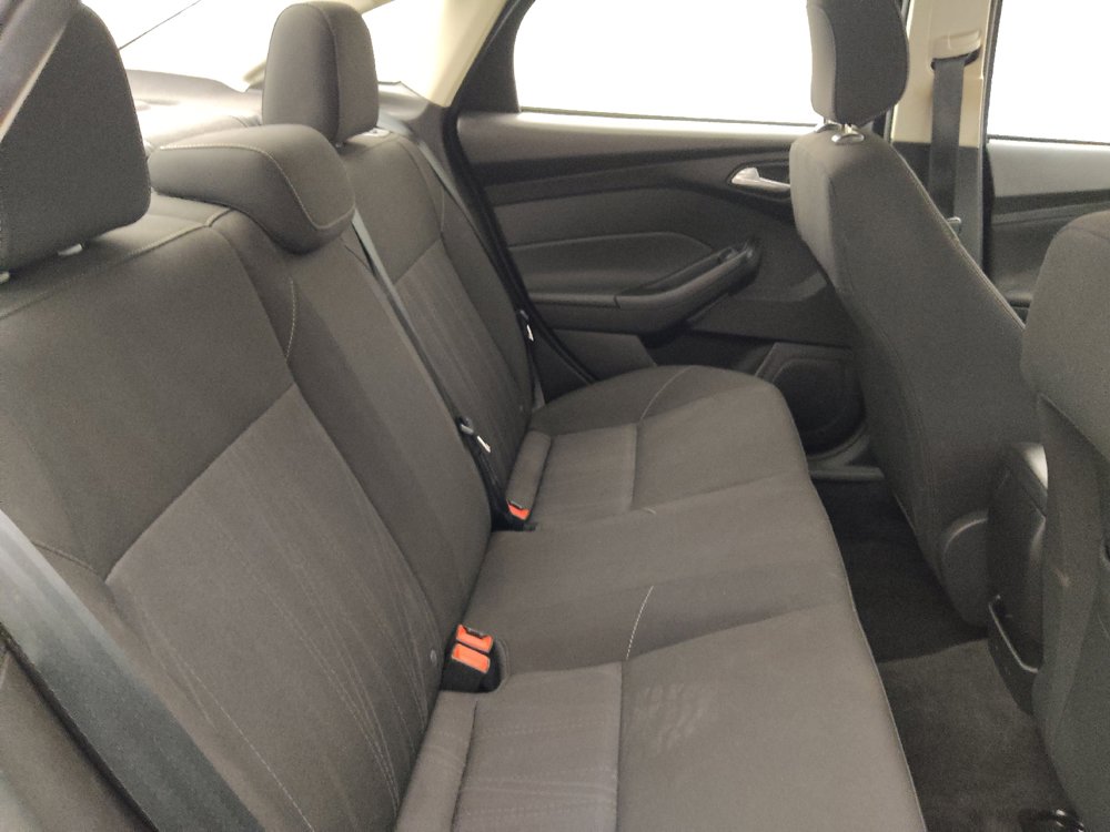 Used 2018 Ford Focus SE FWD image 19