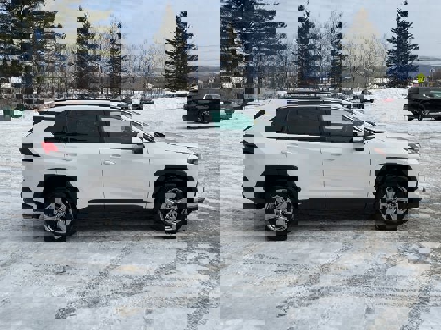 Used 2023 Toyota RAV4 XLE image 10