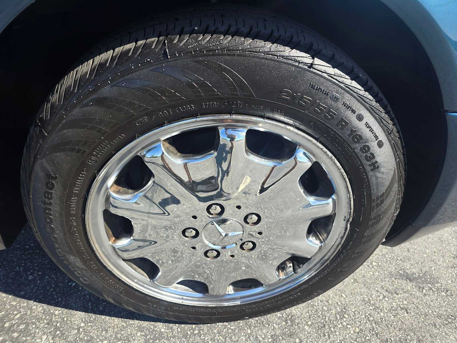 Used 1999 Mercedes-Benz E 320 Sedan image 9