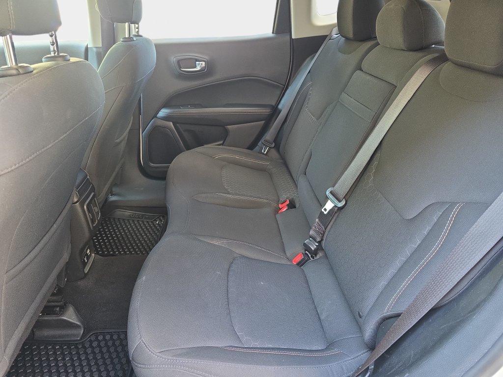 Used 2019 Jeep Compass Sport w/ Cold Weather Group AWD/4WD image 16