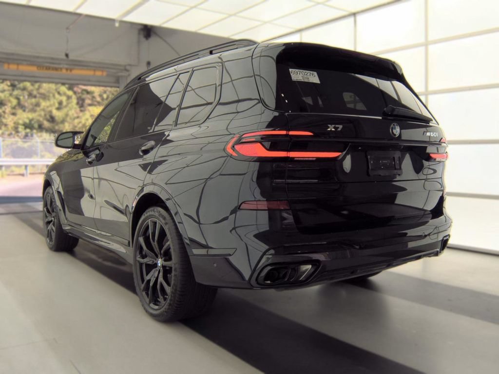 Used 2025 BMW X7 M60i AWD/4WD image 9