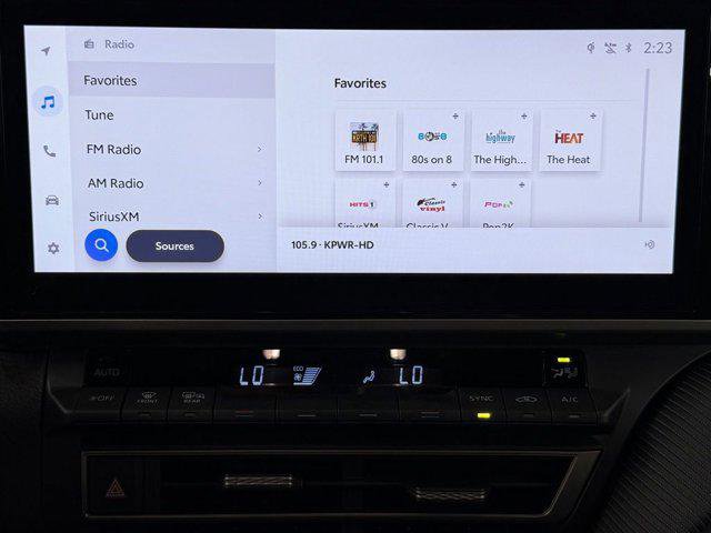 Certified 2025 Toyota Camry SE FWD image 31