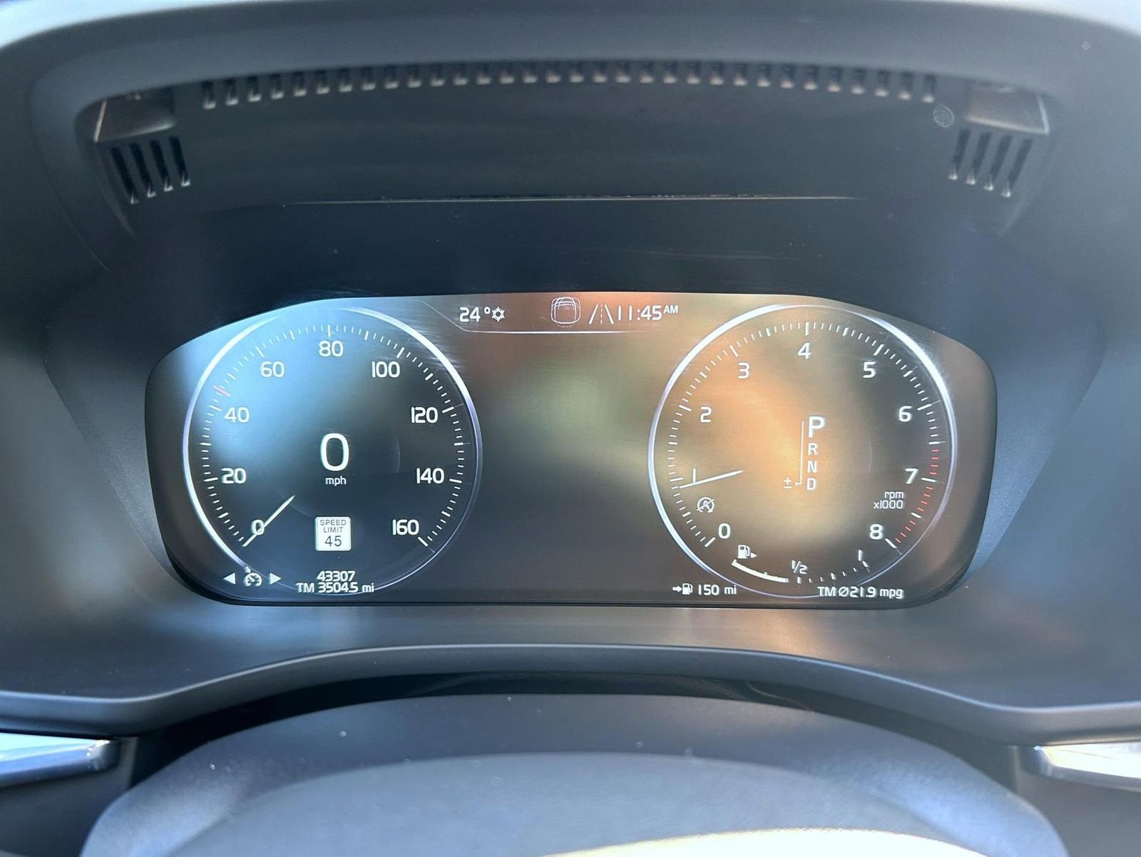 Used 2021 Volvo XC60 T5 Momentum image 14