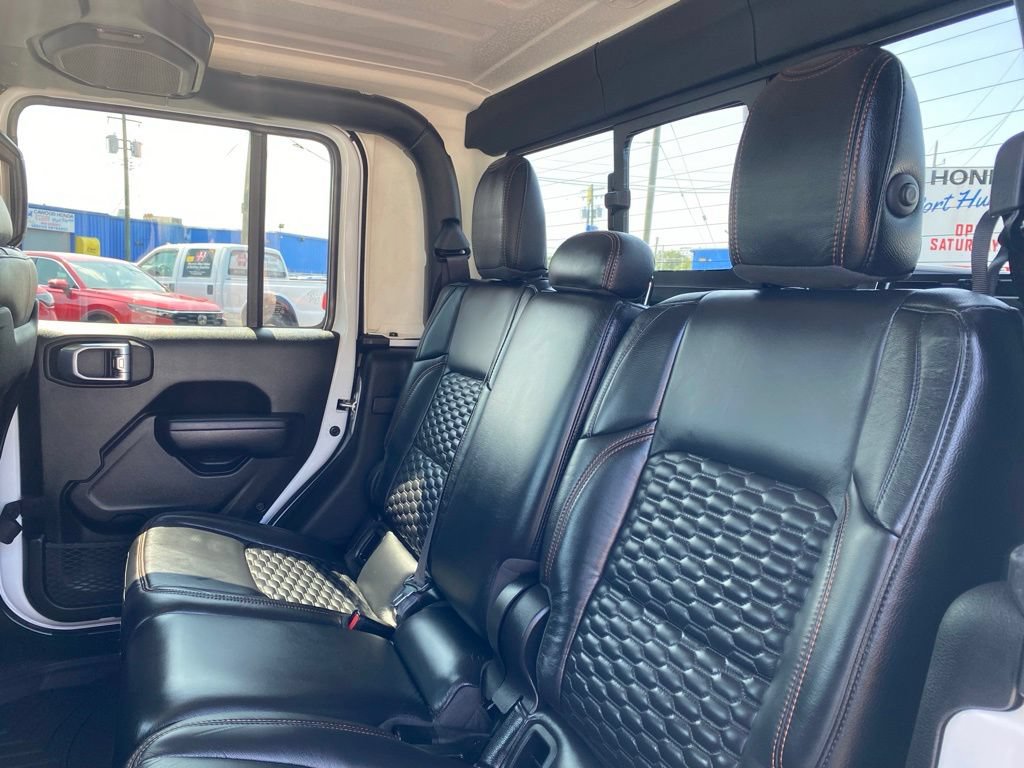 Used 2023 Jeep Gladiator Mojave w/ Cold Weather Group AWD/4WD image 14