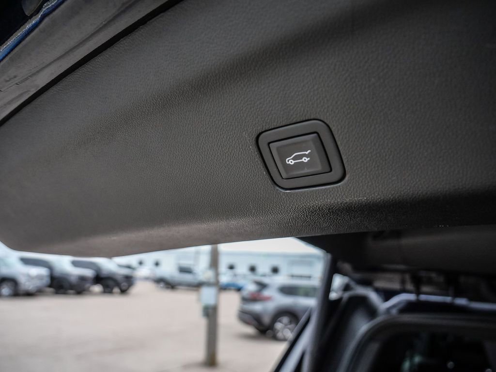 Used 2023 Chevrolet Tahoe RST w/ RST Performance Edition image 13