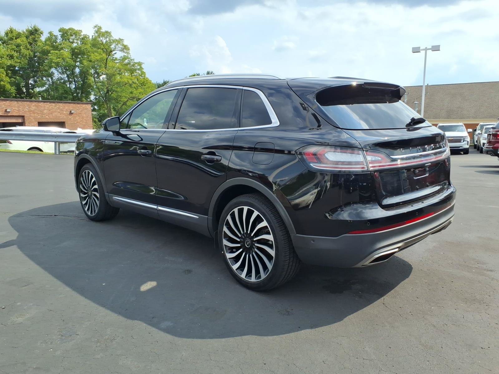 Used 2023 Lincoln Nautilus Black Label w/ Cargo Utility Package AWD/4WD image 5