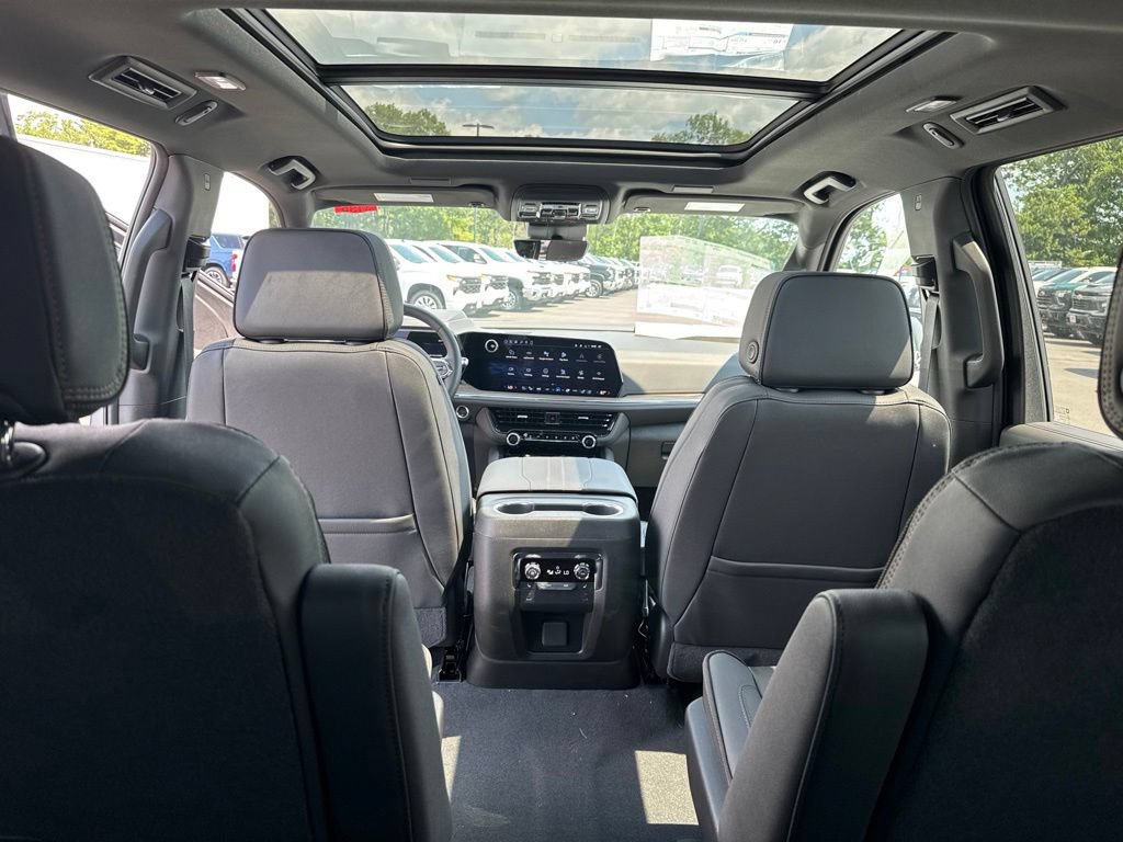 New 2026 Chevrolet Suburban High Country w/ Sun And Tow Package AWD/4WD image 30