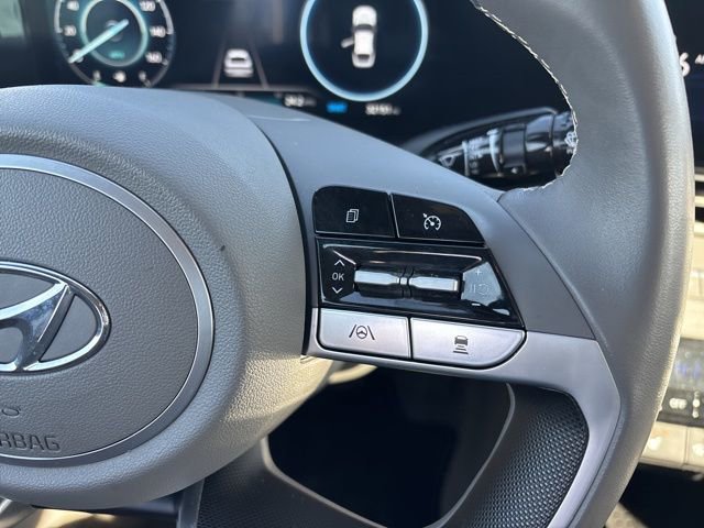 Used 2023 Hyundai Elantra SEL w/ Convenience Package image 23