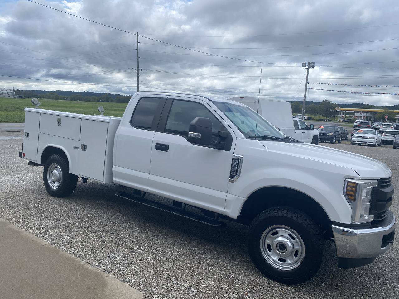 Used 2018 Ford F350 XL AWD/4WD image 2
