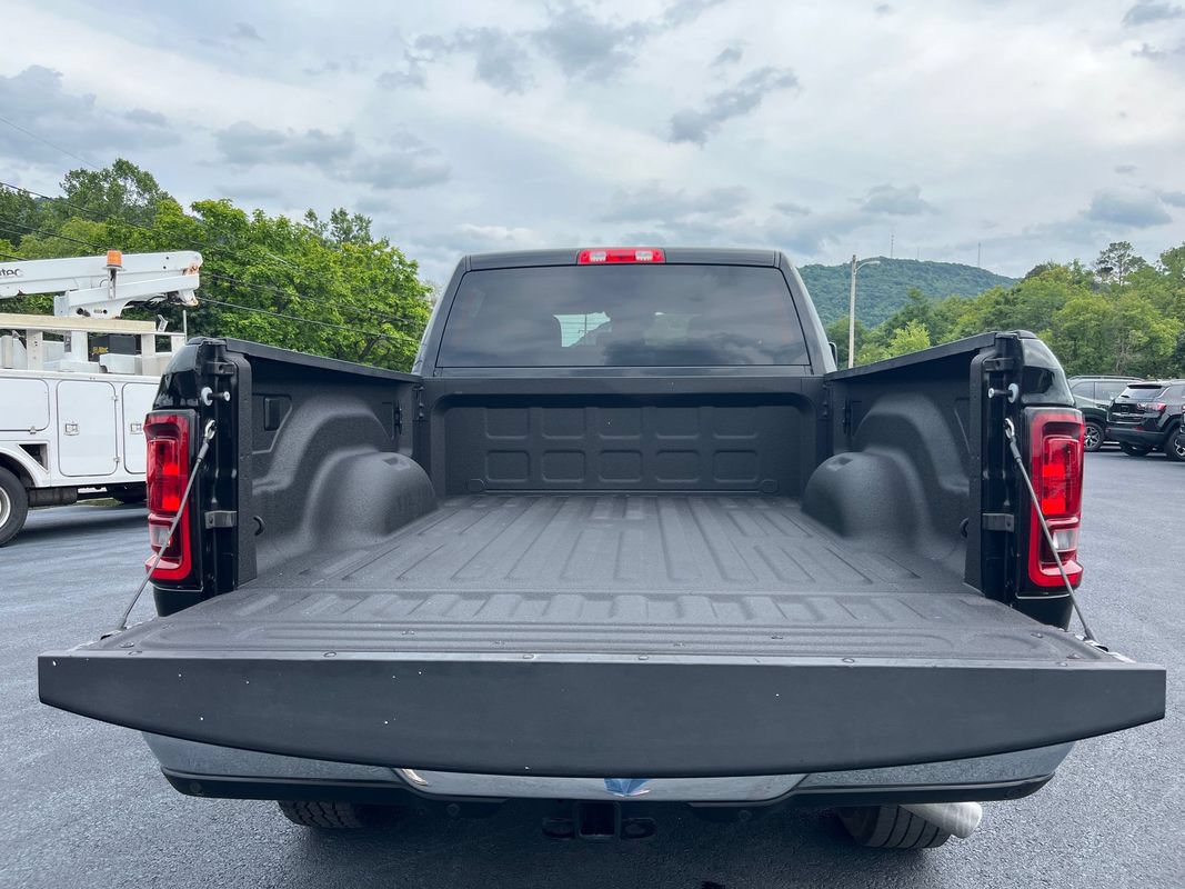 Used 2025 RAM 2500 Big Horn AWD/4WD image 11