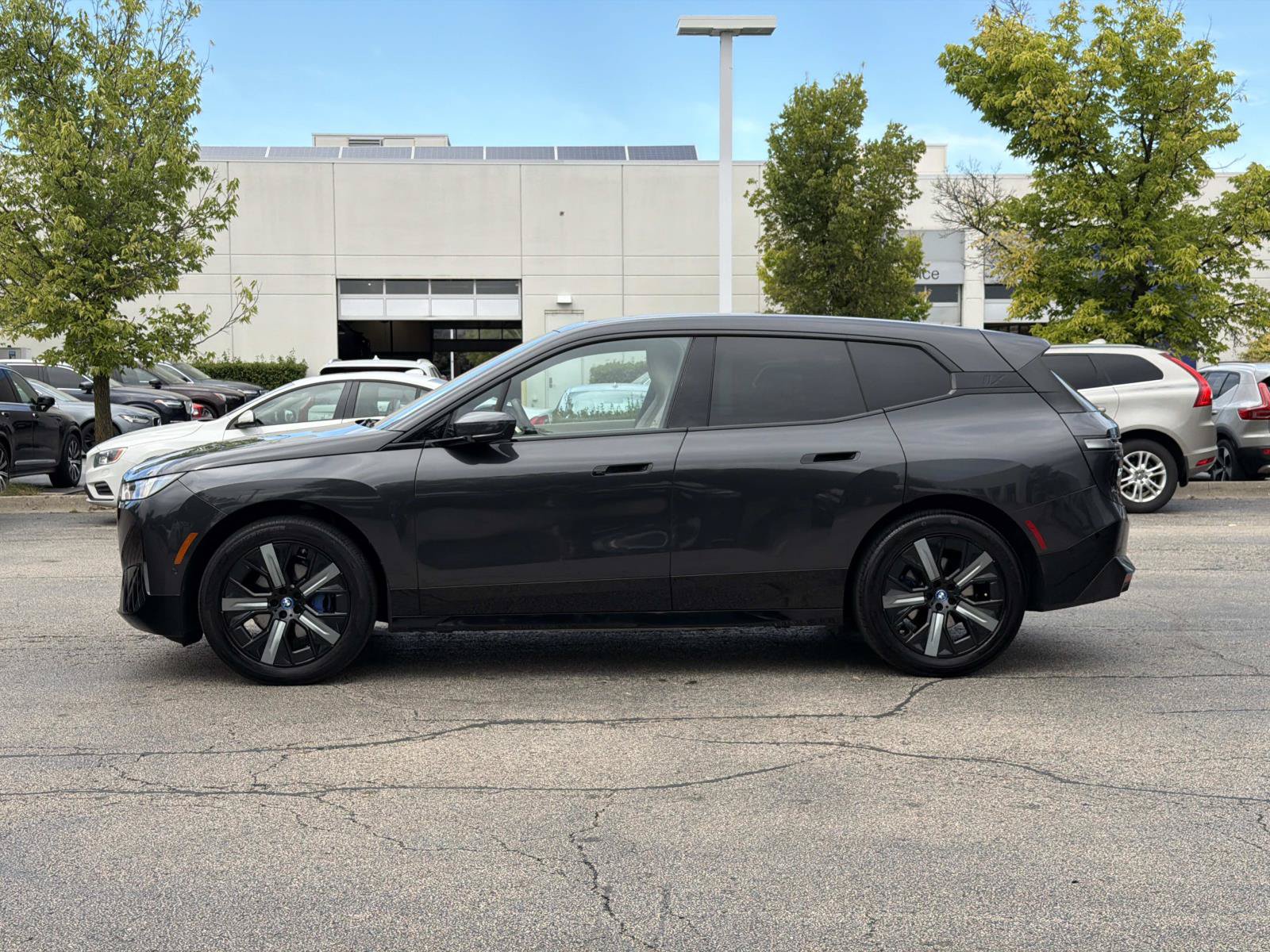 Certified 2024 BMW iX xDrive50 w/ Sport Package AWD/4WD image 8