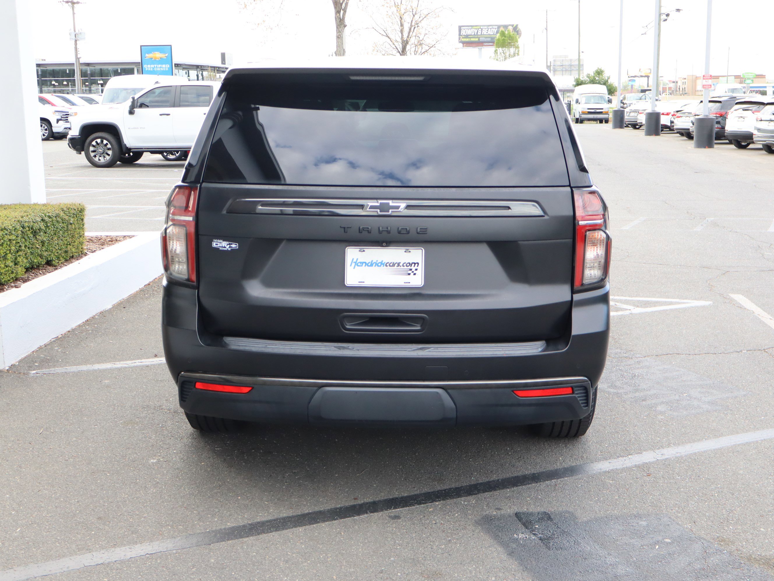 Used 2021 Chevrolet Tahoe Z71 w/ Z71 Off-Road Package AWD/4WD image 9