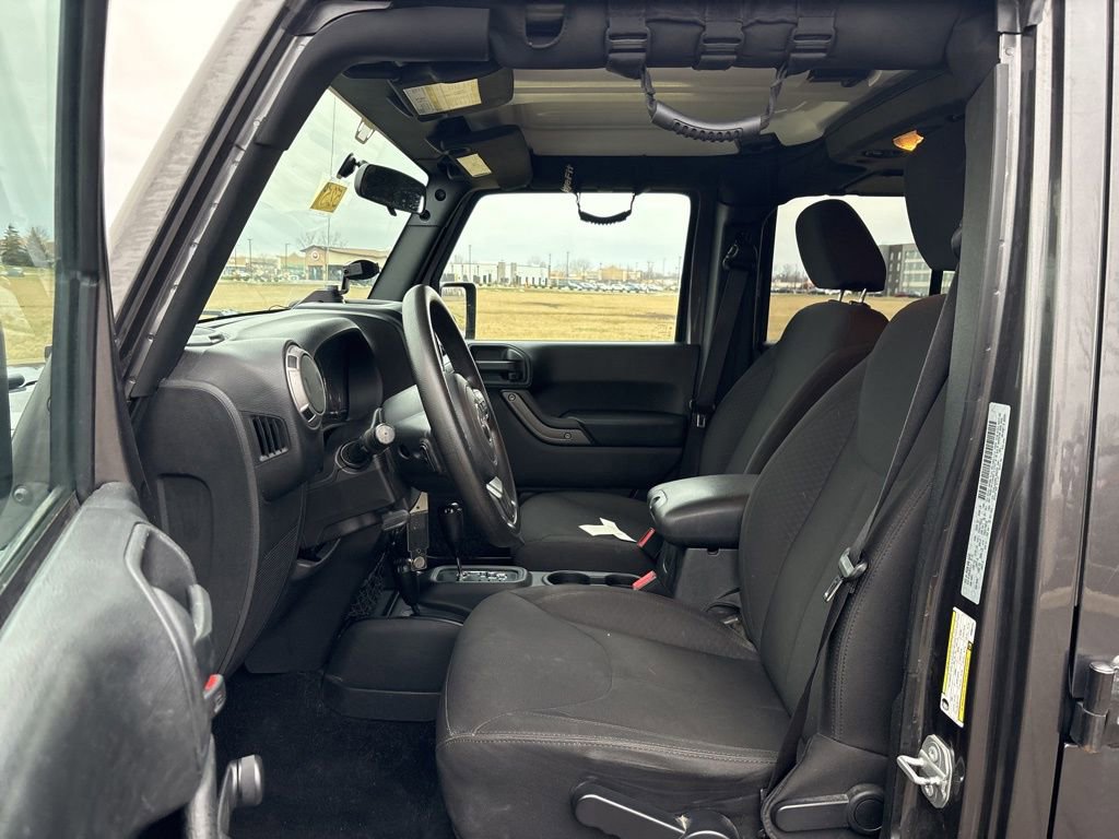 Used 2017 Jeep Wrangler Unlimited Sport image 14