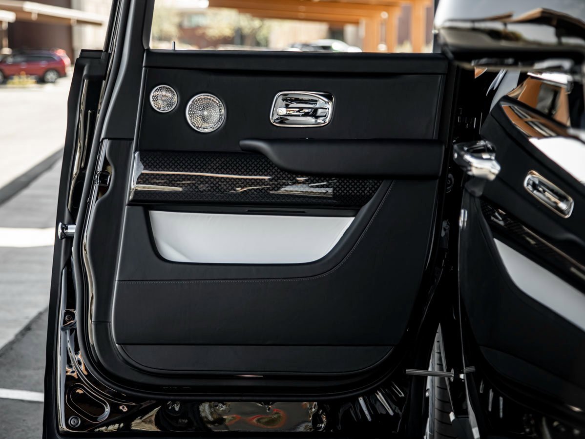 Used 2024 Rolls-Royce Cullinan Black Badge w/ Driver's Package image 26