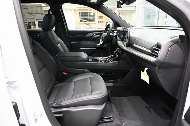 New 2026 Chevrolet Traverse LT w/ Driver Confidence Package image 10