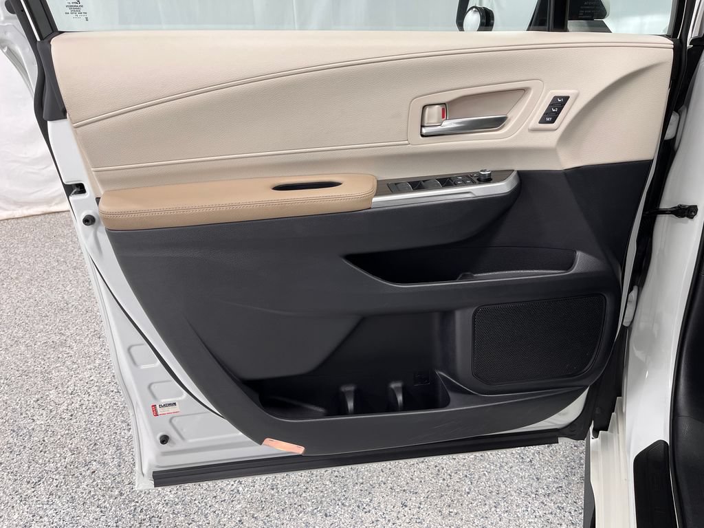 Used 2021 Toyota Sienna Limited AWD/4WD image 19