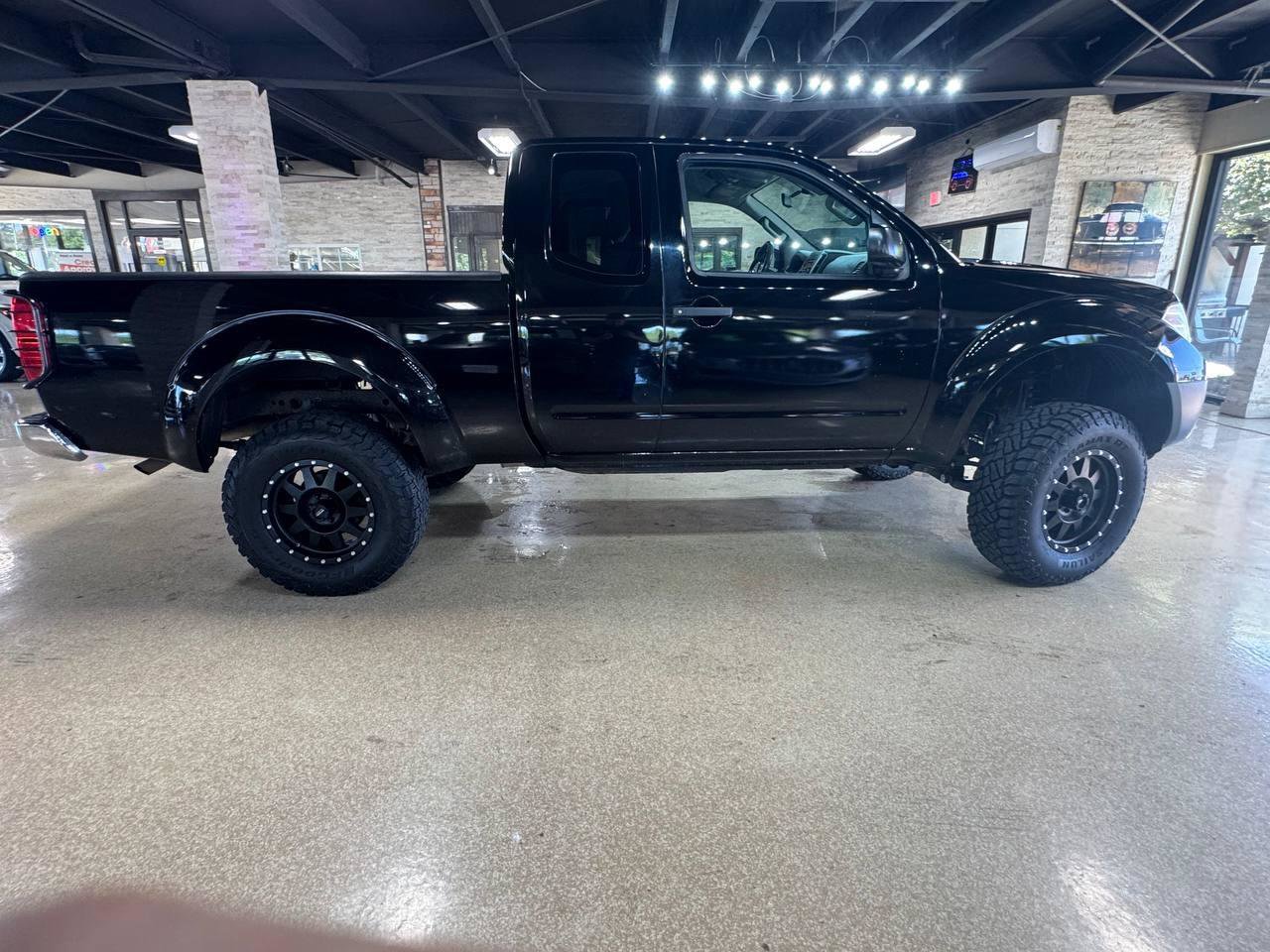 Used 2014 Nissan Frontier S RWD image 8