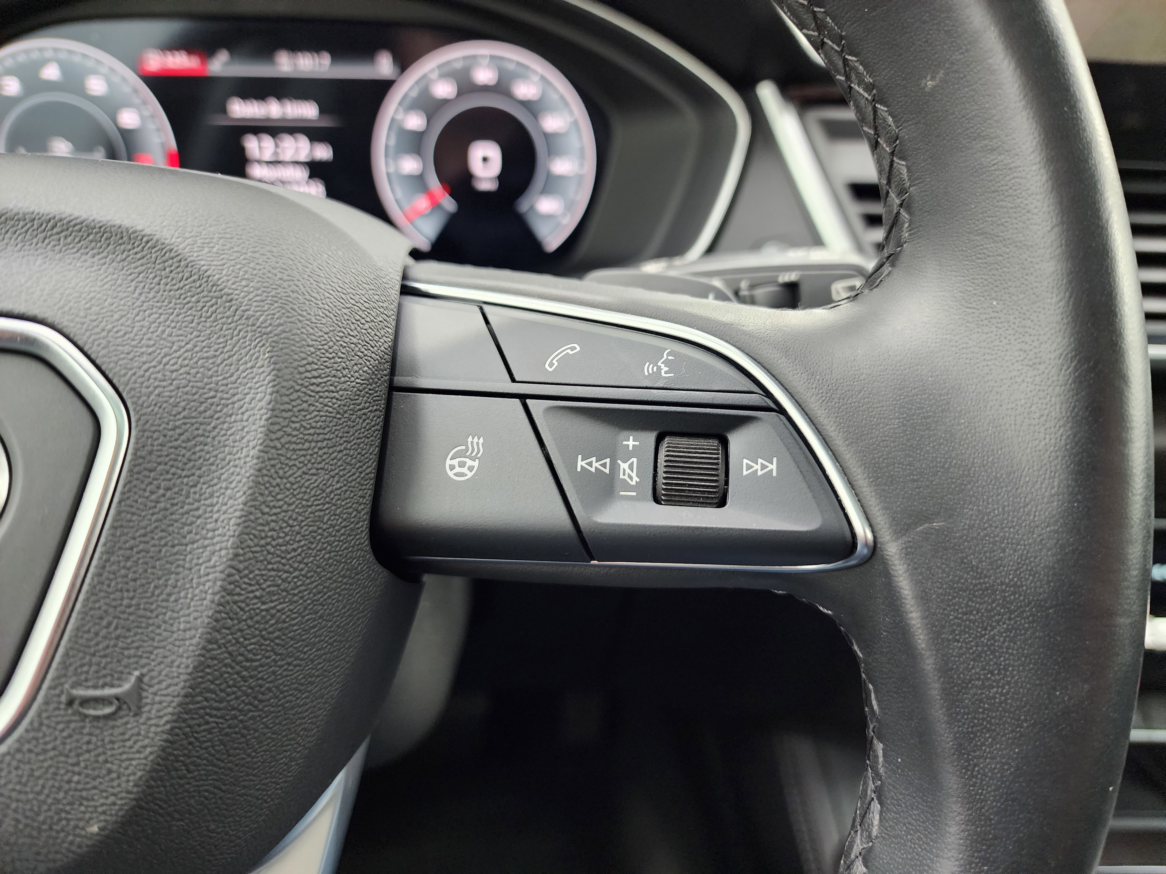 Used 2024 Audi Q5 2.0T Premium Plus image 17