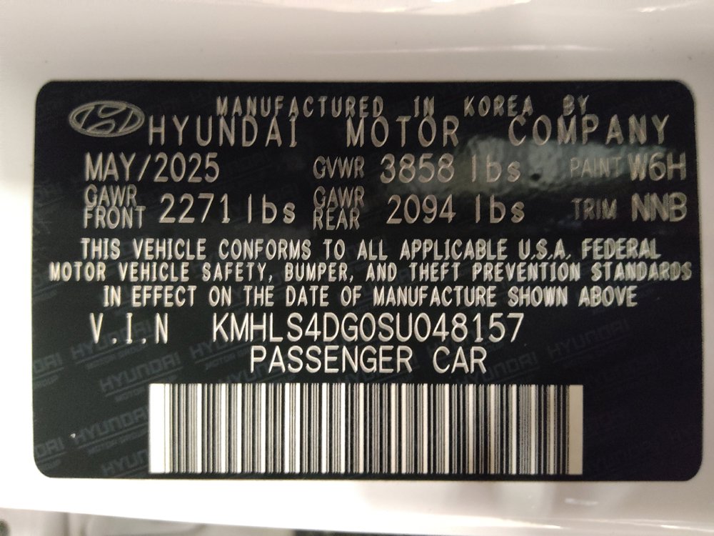 Used 2025 Hyundai Elantra SEL FWD image 33