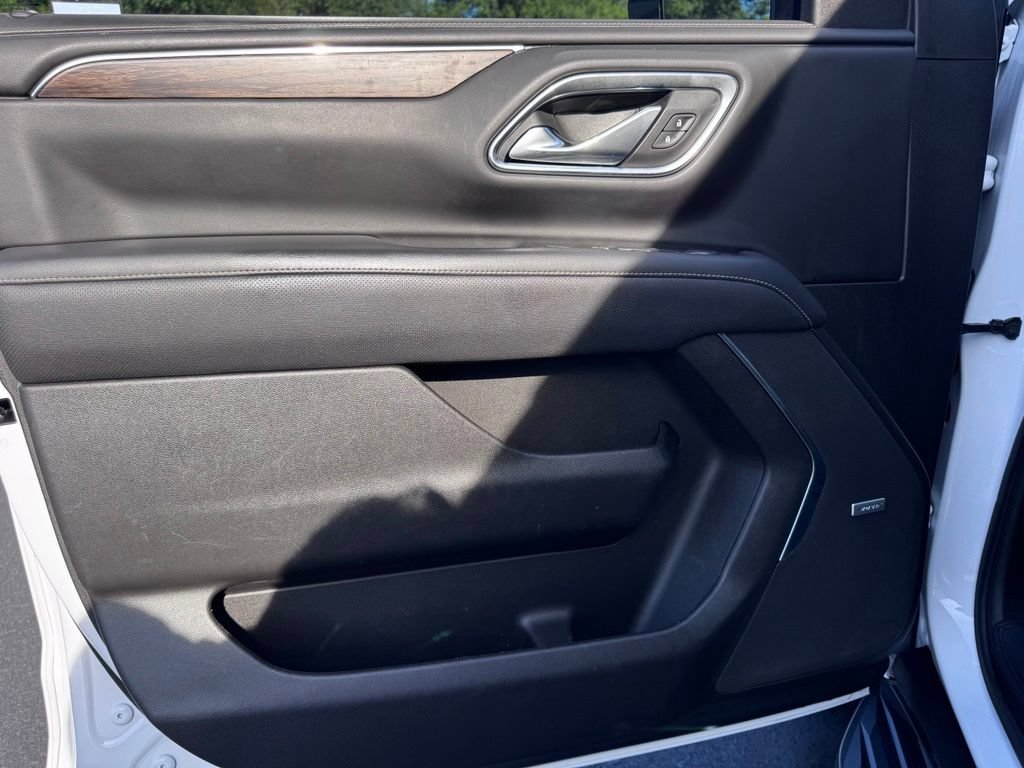 Used 2021 Chevrolet Suburban Premier AWD/4WD image 22