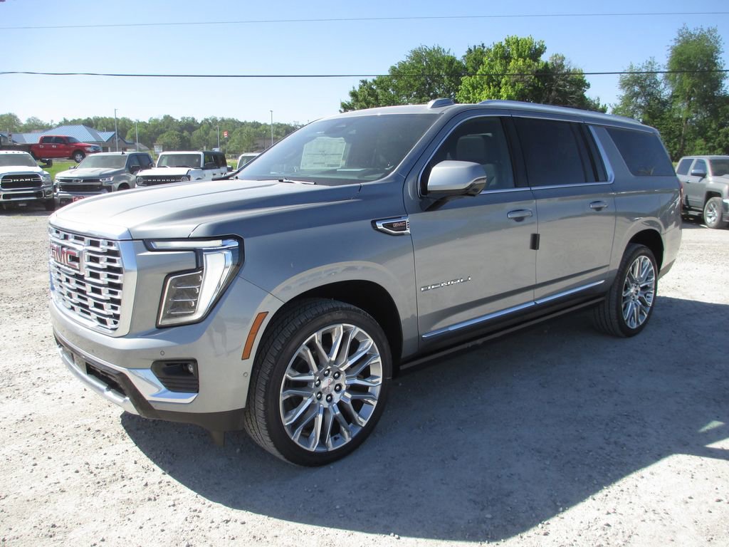 New 2026 GMC Yukon XL Denali w/ Denali Reserve Package AWD/4WD image 9