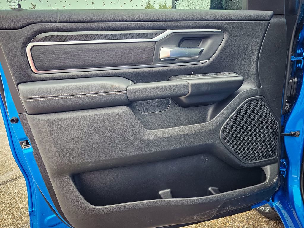 New 2026 RAM 1500 4x4 Crew Cab image 11