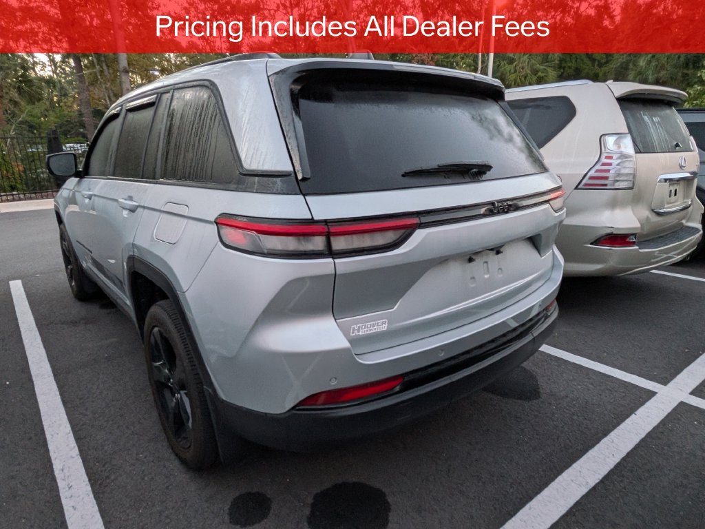 Used 2024 Jeep Grand Cherokee Altitude RWD image 4