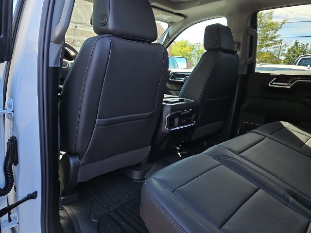 New 2026 GMC Sierra 1500 Elevation w/ Elevation Premium Package AWD/4WD image 12