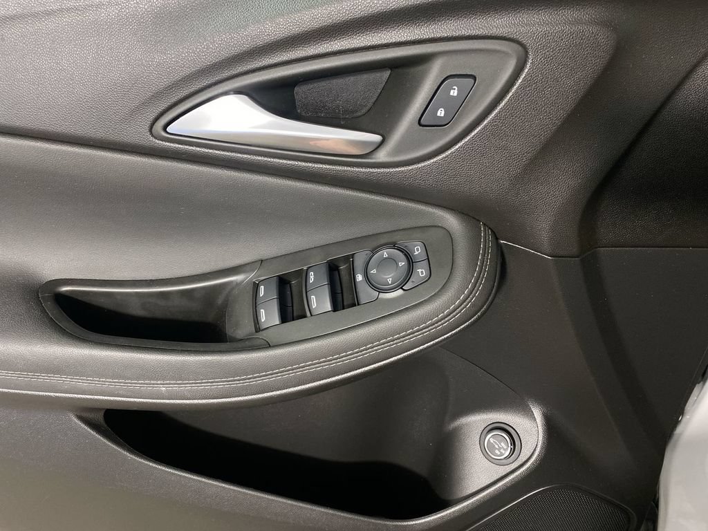 Certified 2024 Buick Encore GX Preferred AWD/4WD image 13