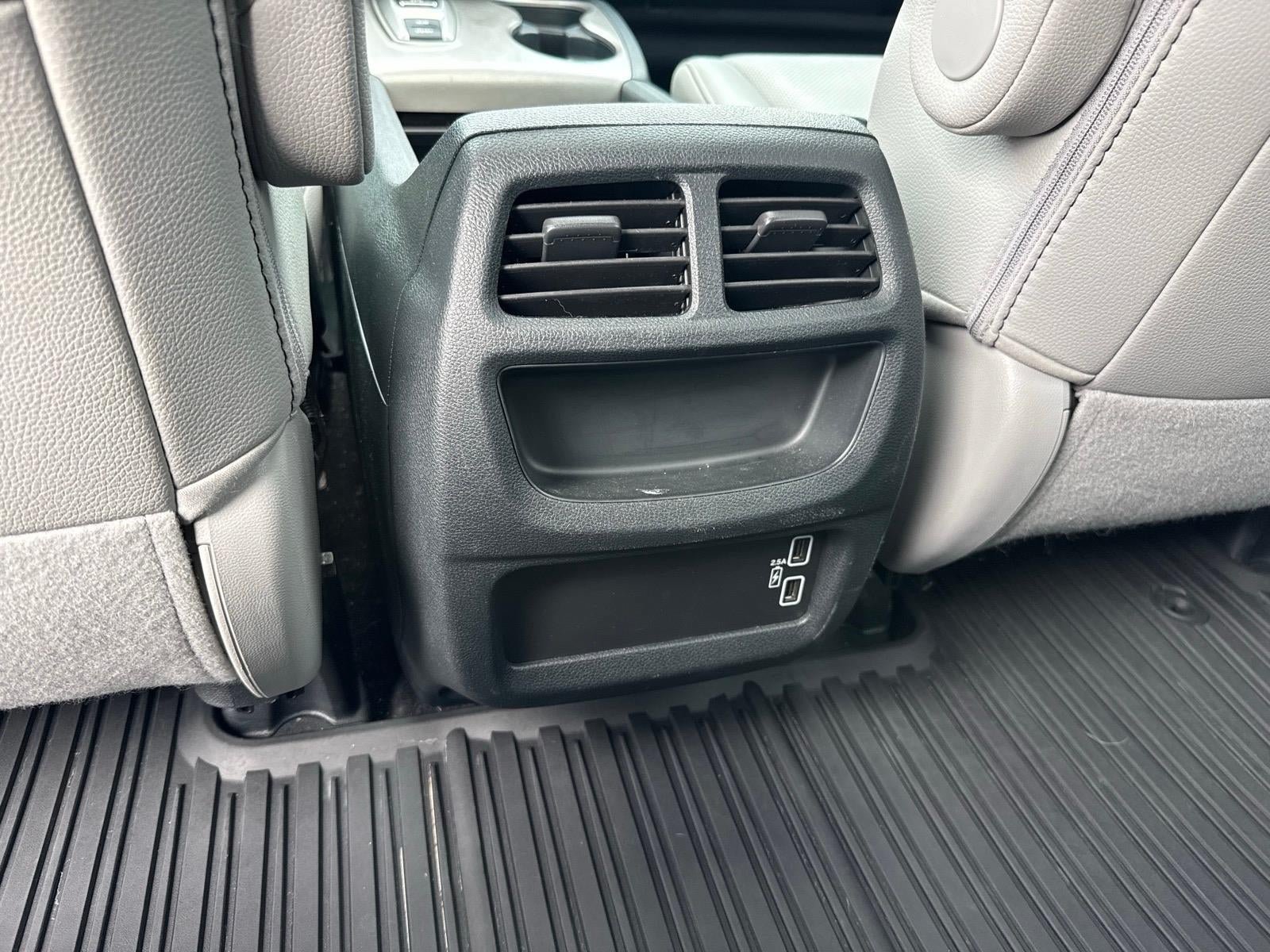 Used 2023 Honda Passport EX-L image 8