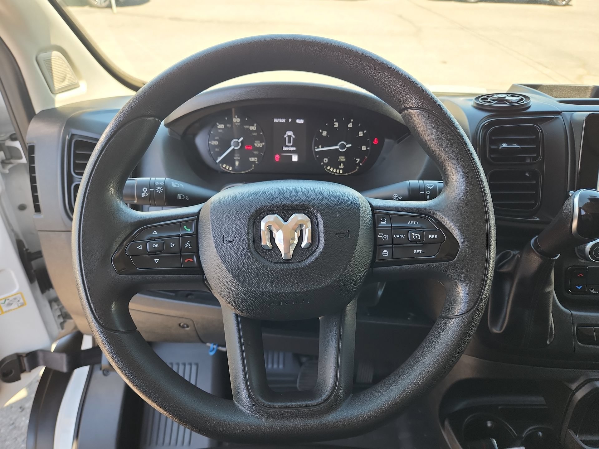Used 2025 RAM ProMaster 3500 w/ Convenience Group FWD image 11