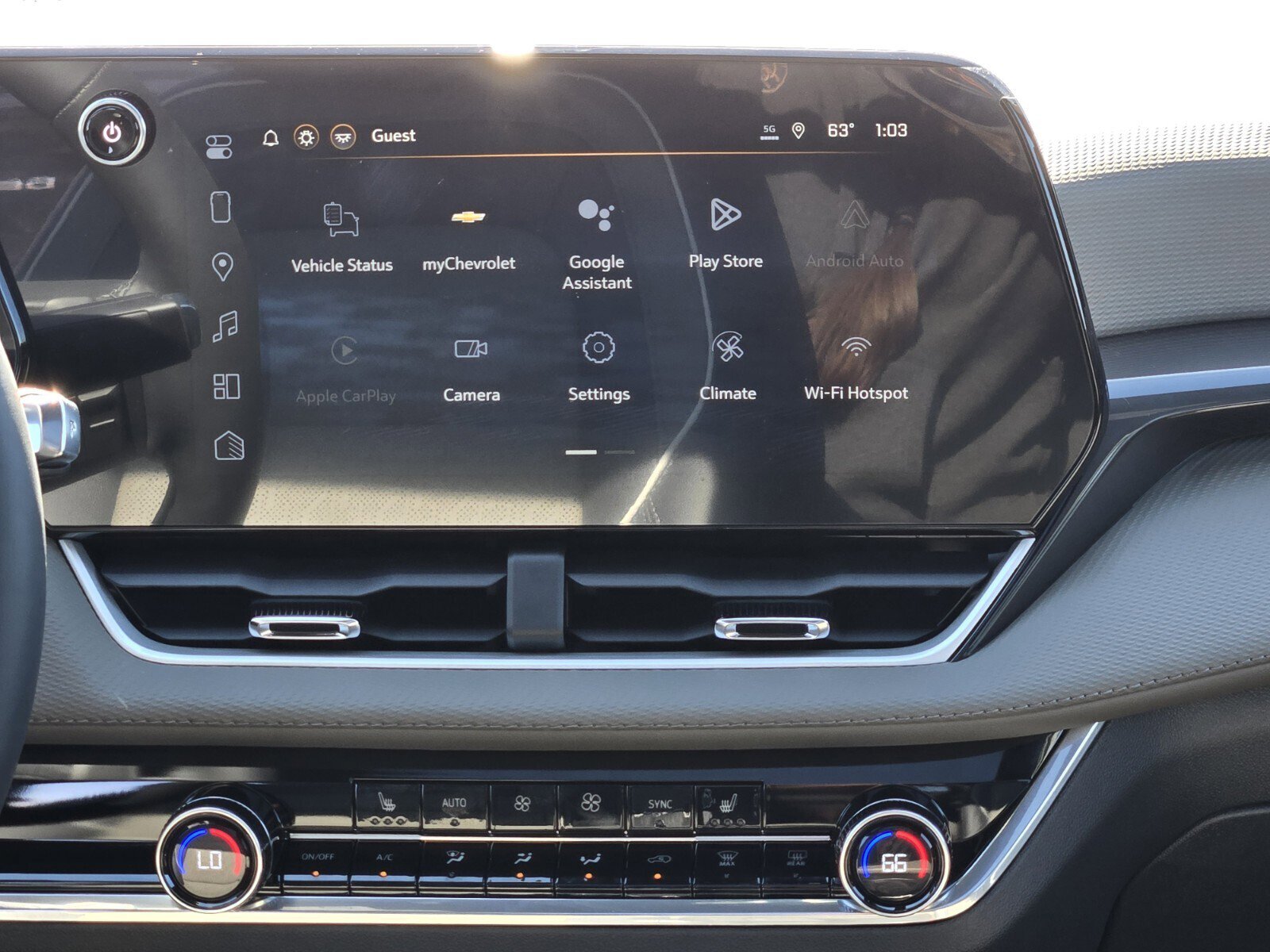 New 2026 Chevrolet Equinox LT w/ Convenience Package II image 8