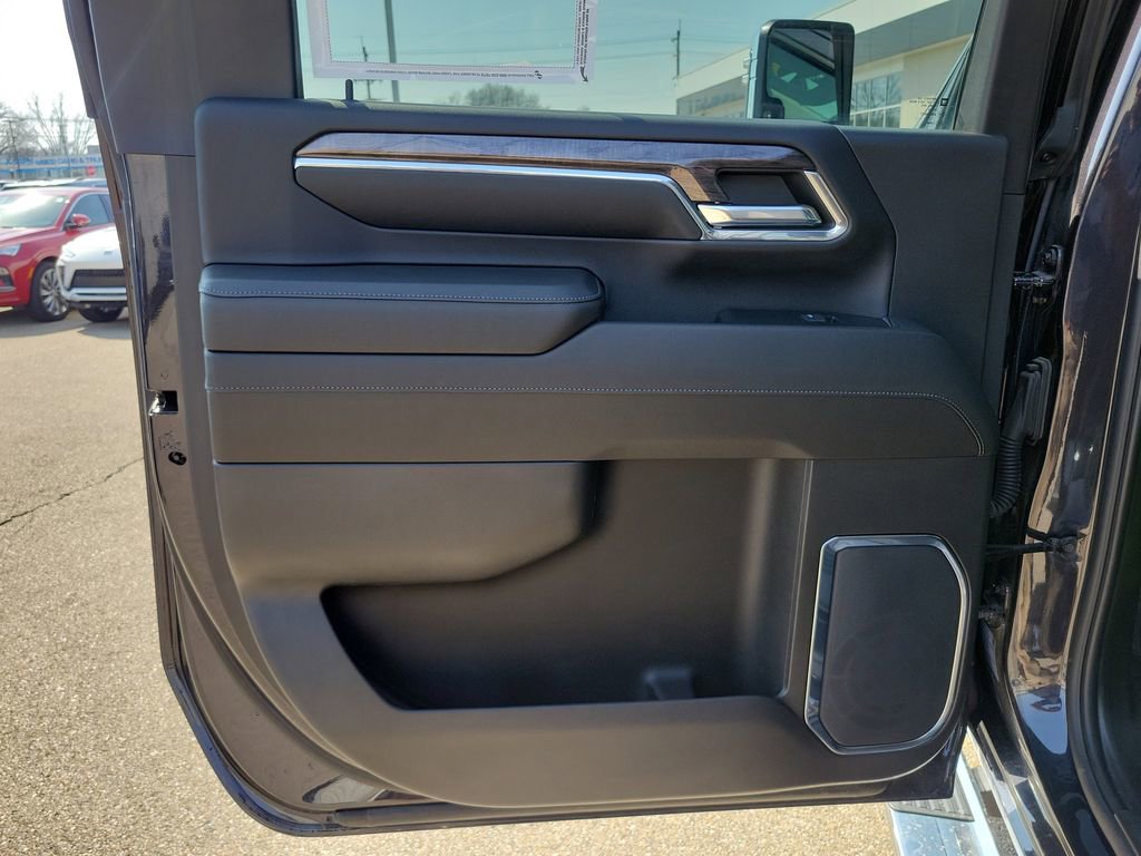 Used 2024 Chevrolet Silverado 2500 LTZ w/ LTZ Plus Package image 14