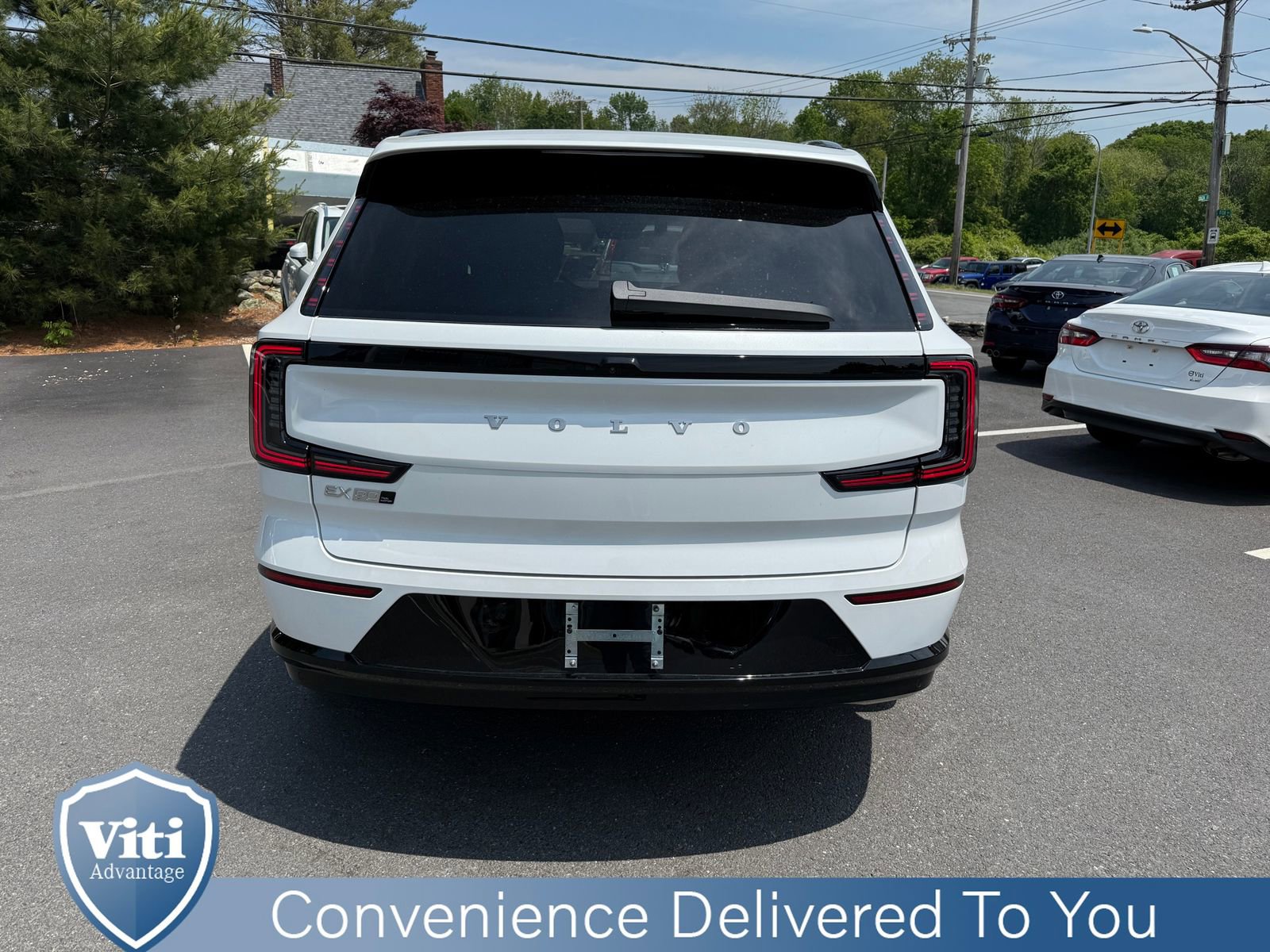 New 2025 Volvo EX90 Plus image 7