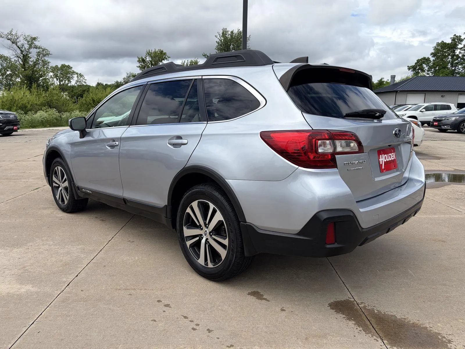 Used 2018 Subaru Outback 2.5i Limited w/ Protection Package #1 AWD/4WD image 6