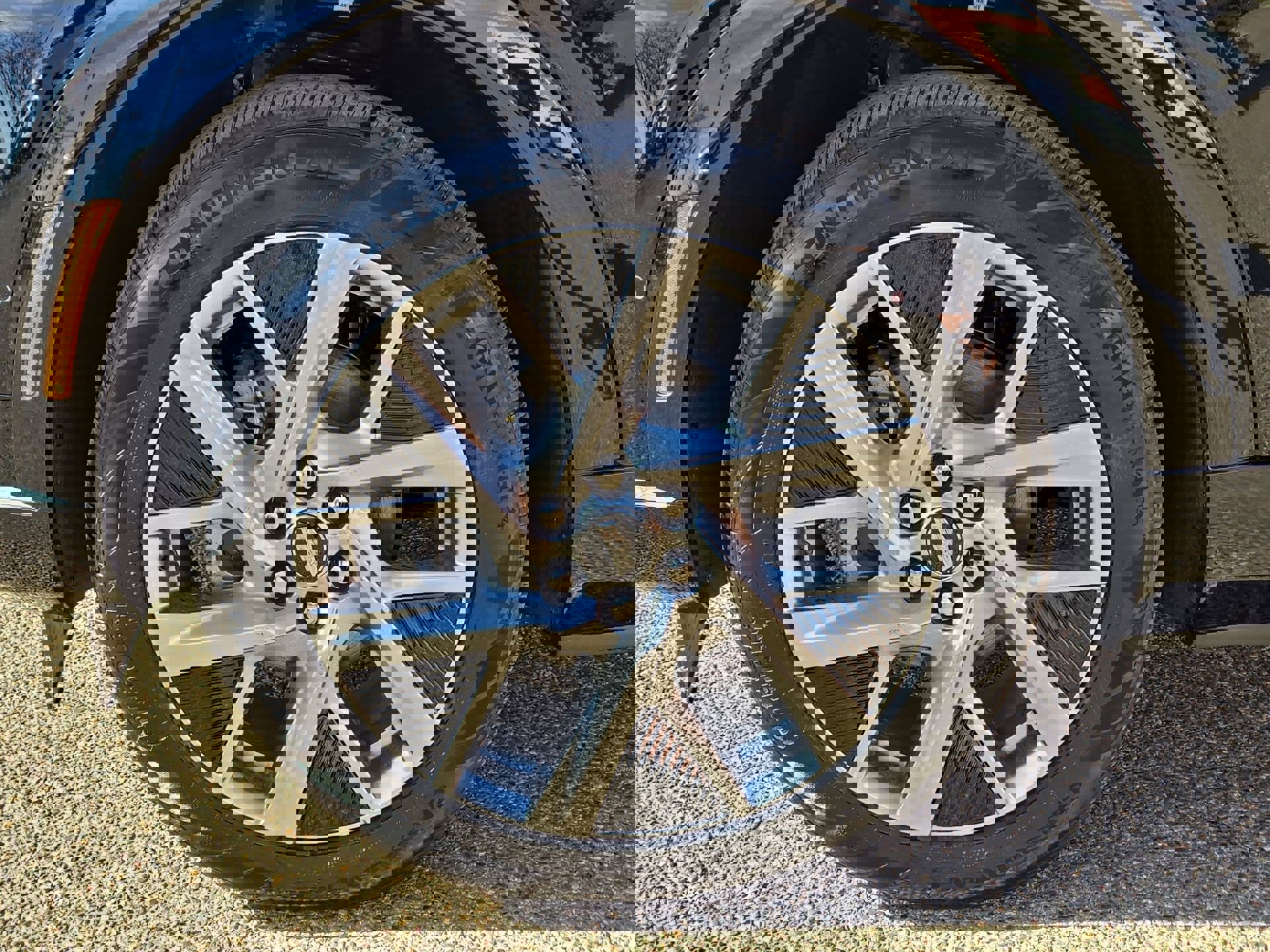 New 2026 Cadillac Optiq Luxury 2 image 11