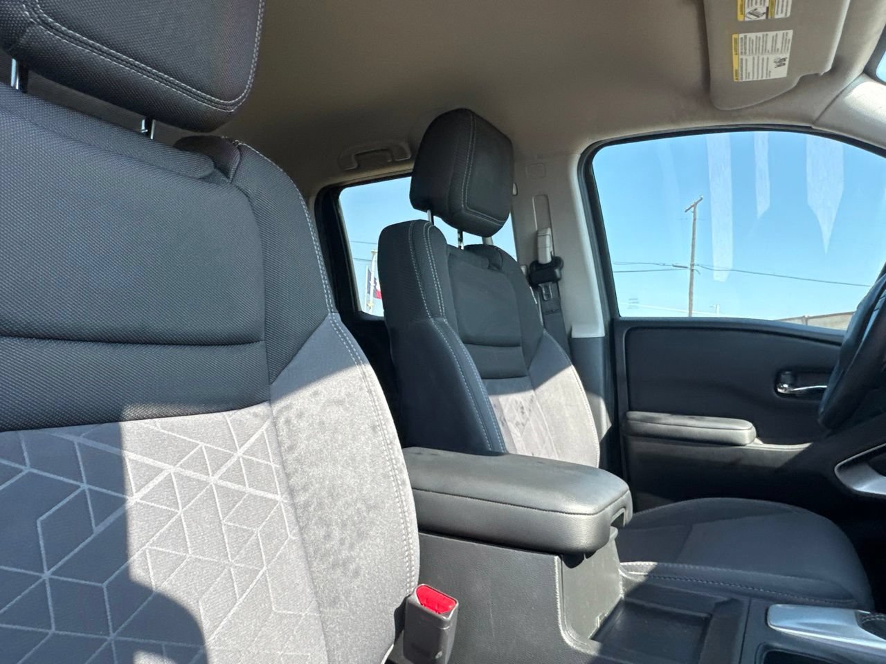 Certified 2025 Nissan Frontier SV w/ Tow Package RWD image 30
