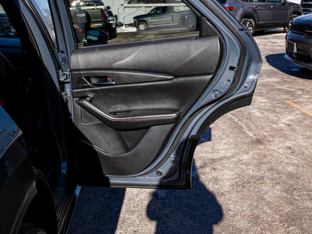 Used 2024 MAZDA CX-30 AWD 2.5 S w/ Preferred Package image 15